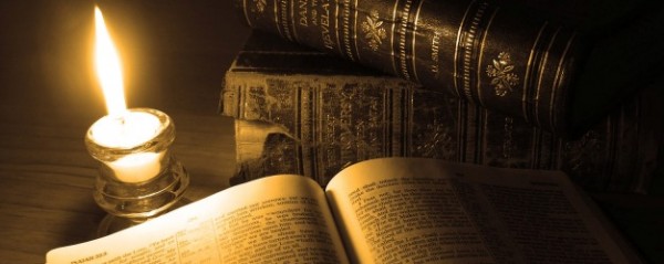 old-books-bible-candle-600x239